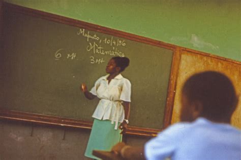 educacao em mocambique no tempo colonial